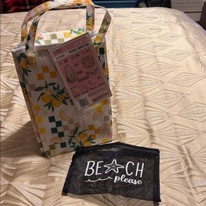 ROAM Outdoor Picnic Lunch Bag with Floral Design AND mesh beach cosmetics bag.